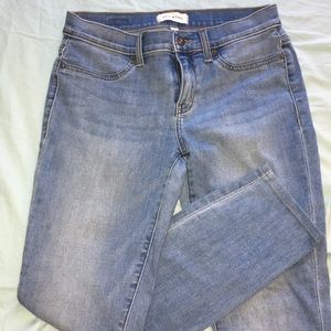 lila ryan light wash jeans!